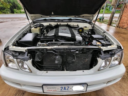 លក់Lexus lX 470 ឆ្នាំ04 ពណ៌ស ហ្វូលពេញ