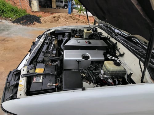 លក់Lexus lX 470 ឆ្នាំ04 ពណ៌ស ហ្វូលពេញ