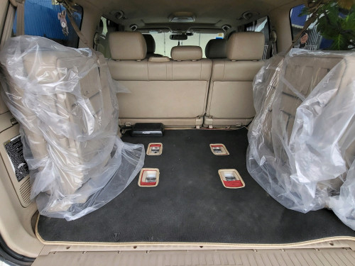 លក់Lexus lX 470 ឆ្នាំ04 ពណ៌ស ហ្វូលពេញ