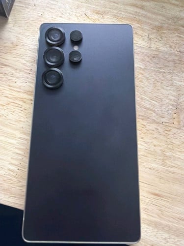 លក់ S 25 Ultra ក្រុមហ៊ុន ស្ទើរសំបក