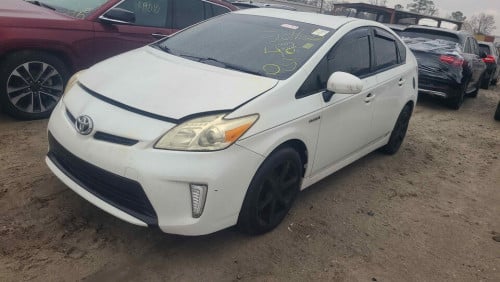 ឡានសាងតាមផ្លូវបាន Toyota Prius 2012 Option 3 ខាងក្នុងលឿង