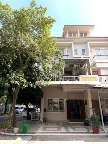 🏡 ផ្ទះជួលបុរីប៉េងហួតបឹងស្នោរច្បាអំពៅ- តម្លៃ 1200$/1ខែ-