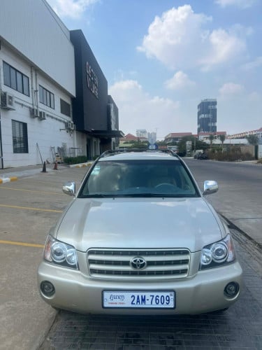 👉Highlanderឆ្នាំ2002Limited ប៉ុង2បេីកដំបូលកៅអីចុចក្នុងលឿង