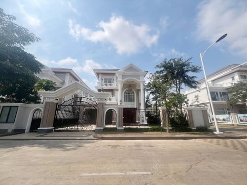 វីឡាព្រីនអេកែងសម្រាប់ជួល | Villa Prince A Villa For Rent