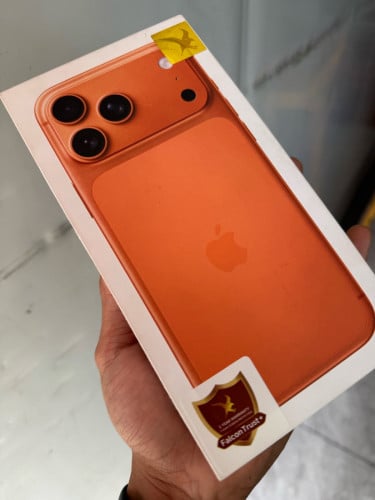 17 Pro Max ក្រុមហ៊ុនធានា 2ឆ្នាំ