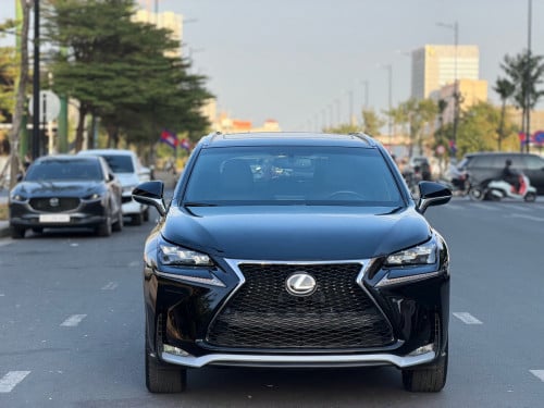 2015 Lexus Nx 200T Fsoprt ក្នុងខ្មៅ🖤5ប៊ូតុងប៉ុង2 គីឡូតិច 7មុឺនម៉ាយ ✅