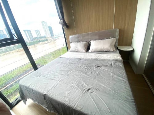 2bedroom river front