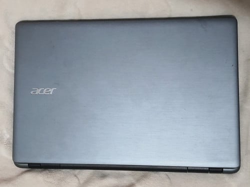 Acer aspire  E15 លក់ធូៗ