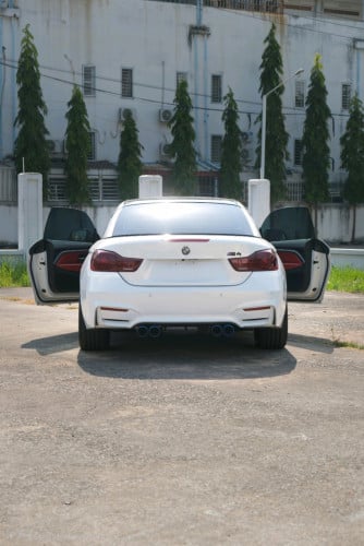 BMW 4 series Convertible 2015  (ចរចា)