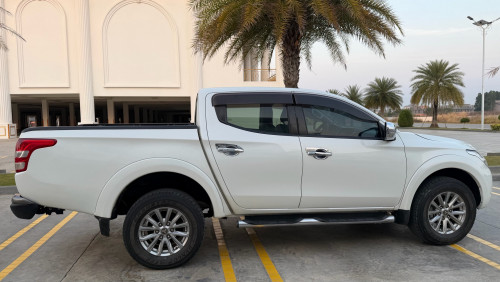 For sell MITSUBISHI TRITON 2016 ហ្វុល ឡានស្អាត
