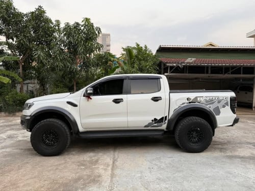 Ford Ranger Raptor ស៊េរីឆ្នាំ 2020 ប្រេីបាន7មុឺនគីឡូជាង