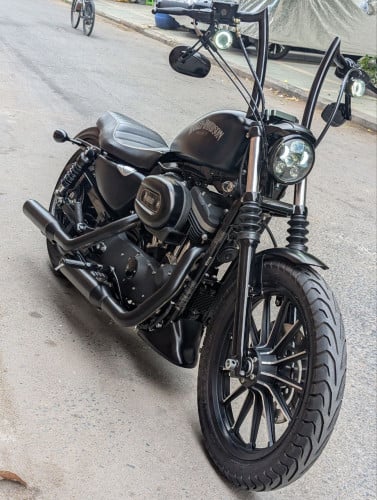 Harley Davidson 883 iron