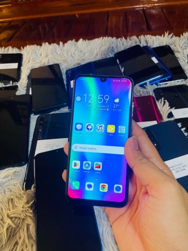 Honor 10 Lite ram4 SD64G 25$