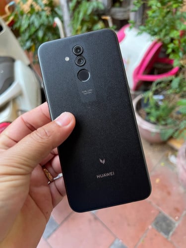 HUawei Mate 20 Lite សុីម2 សានុំហ្សុីនស្អាត ថ្មកាន់