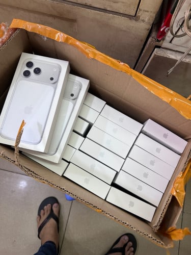 I phone 17 pro max ZA no active 256g ⚪️1410$$