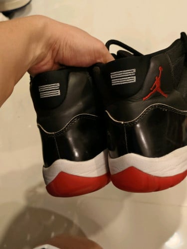 ស្បែកជើង Jordan 11 Bred - Size 44