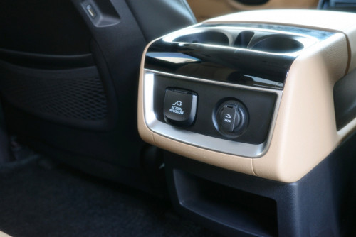 Kia Carnival 2022 ធានាឡានស្អាត
