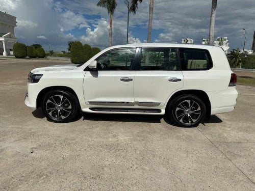 Landcruiser 08 up 021 Full Option