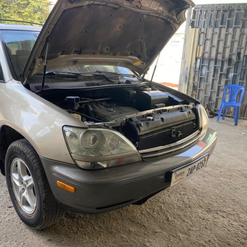 Lexus RX300ឆ្នាំ2002ប៉ុង1