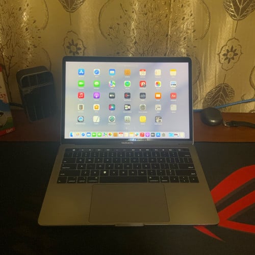 Macbook pro 2019 touch bar