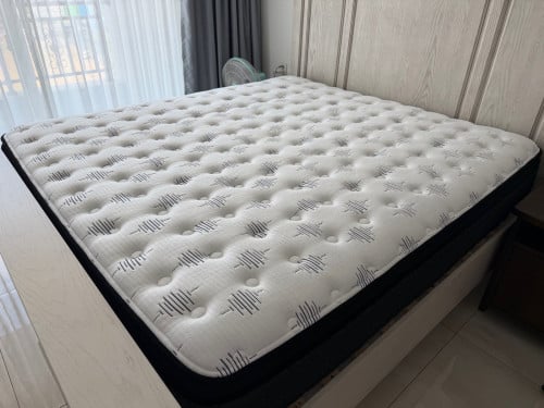 Mattress Brand Ashley sleep for sell 99.99%new