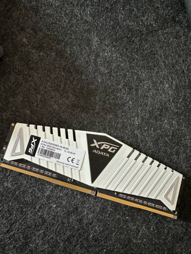 Ram R4 Adata bus 3000 8GB