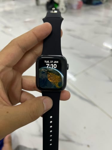 S4 44mm Cd 98.8% 🔋86% free Charger