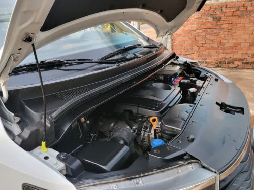 Sale Hyundai H12020 Full Option ក្នុងលឿងដំបូលបើកពីរតង់