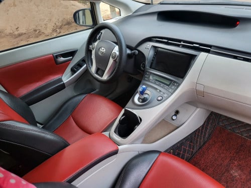 Sale Prius ឆ្នាំ2010 ពណ៍ប្រផេះអប់សិន4