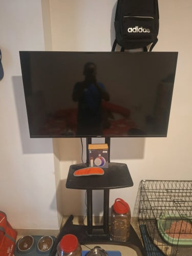 sale!!! Samsung 43-inch smart TV