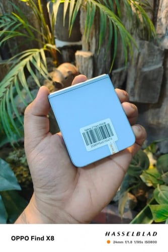 Samsung galaxy Z flip 6/ram12/256G/(ក្រុមហ៊ុន)