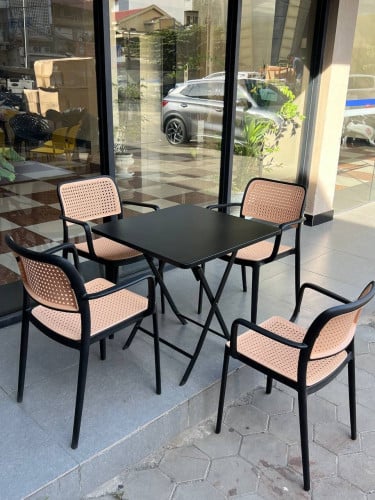 Set coffee table with 4 chair available in stock