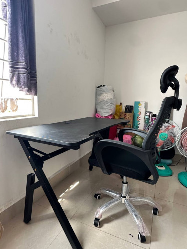 Table and chair office (ឈុតតុធ្វើការ)