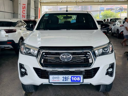 Toyota hilux Rally 2020ចូលតាមក្រុមហ៊ុន Toyota ឆ្វេងសុីន
