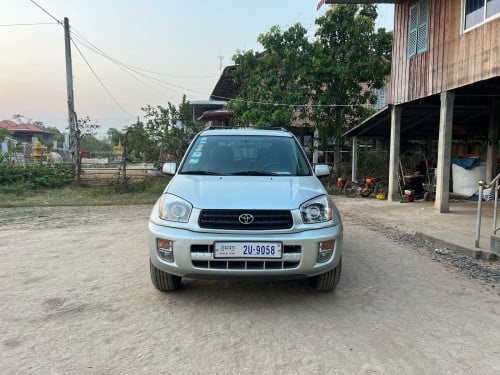 Toyota RAV4 2001ប៉ុង1ធានាឡានថ្មីសំបកកង់ថ្មីទាំង4
