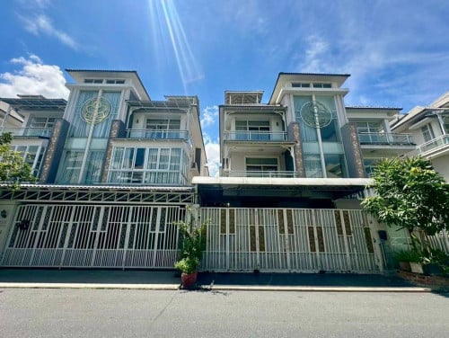 Twin Villa for Sale  at Borey Orkide 2004 (The Royal 2004 )