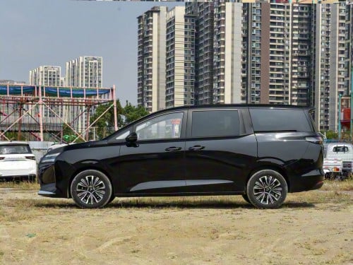 Wuling Starlight 730
