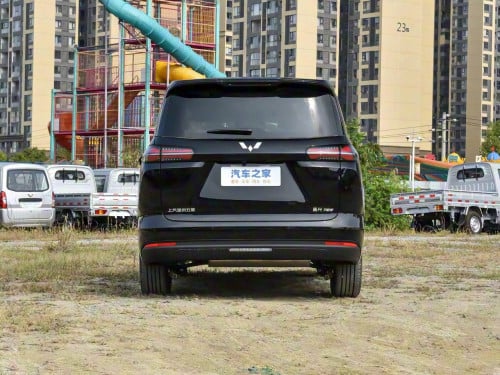 Wuling Starlight 730