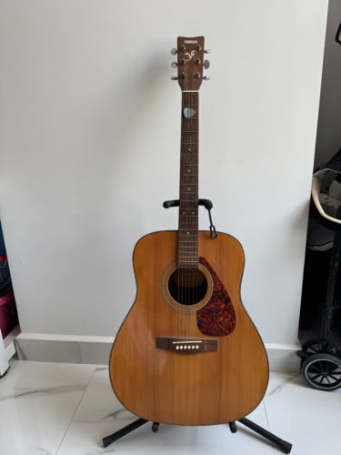 Yamaha Guitar