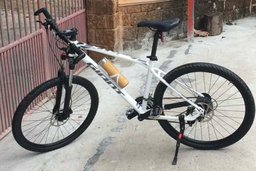 កង់លក់មួយទឹកនៅថ្មី សំណុំស៊ីន (ជប៉ុន)