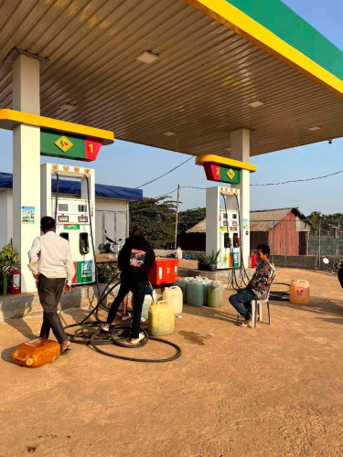 ការ៉ាស់សាំងលក់បន្ទាន់