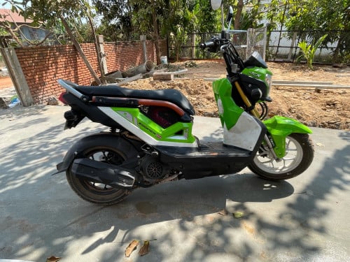 Motor for rent 021