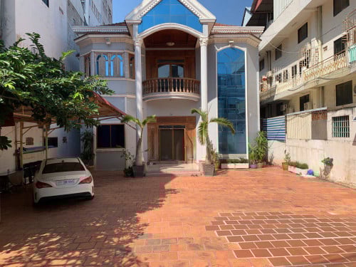 វីឡាសម្រាប់លក់បន្ទាន់ នៅសង្កាត់ទួលទំពូង