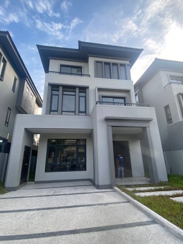 វីឡាទោលលក់បន្ទាន់លុយនៅបុរីជីបម៉ុងព្រៃ ស