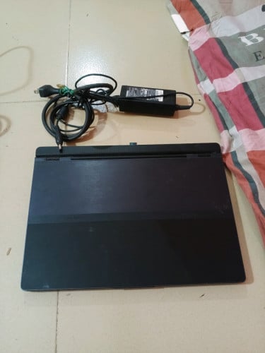 លក់នៅមើលឃើញនៅក្នុងរូប