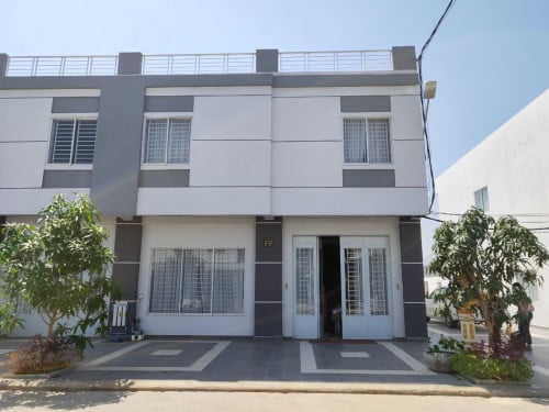 ផ្ទះលក់ បុរីពិភពថ្មីកួរស្រូវ