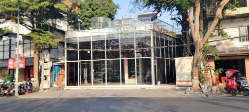 ហាងជួលម្តុំជិតវាំង