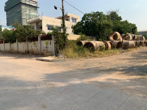 ដីកែង ជិតសាលាបៀលប្រាយ ភ្នំពេញថ្មី