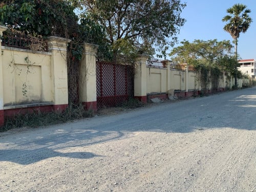 ដីលក់ជិតគុកព្រៃសរ