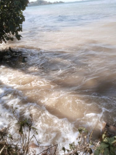 ដីលក់ព្រែកត្រែង